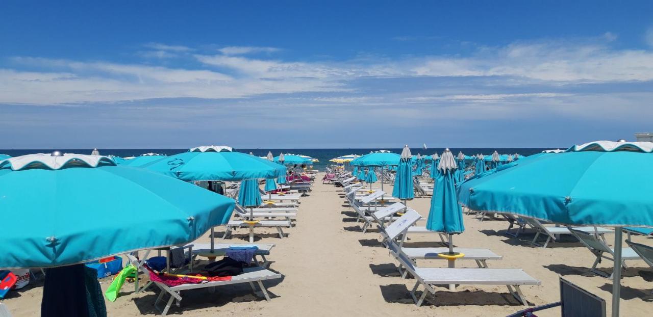 Hotel Italy Misano Adriatico Εξωτερικό φωτογραφία