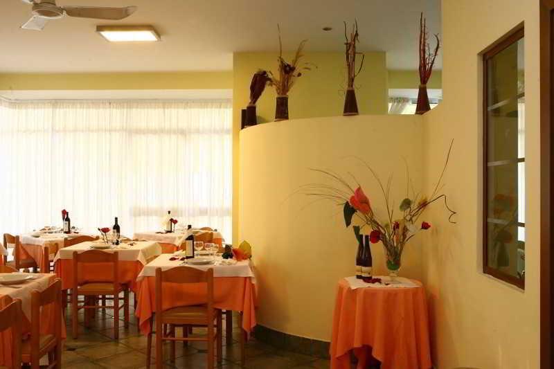 Hotel Italy Misano Adriatico Εξωτερικό φωτογραφία