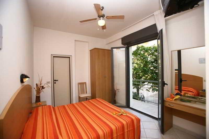 Hotel Italy Misano Adriatico Εξωτερικό φωτογραφία