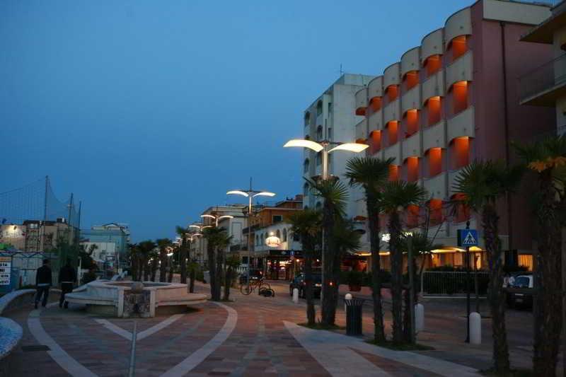 Hotel Italy Misano Adriatico Εξωτερικό φωτογραφία