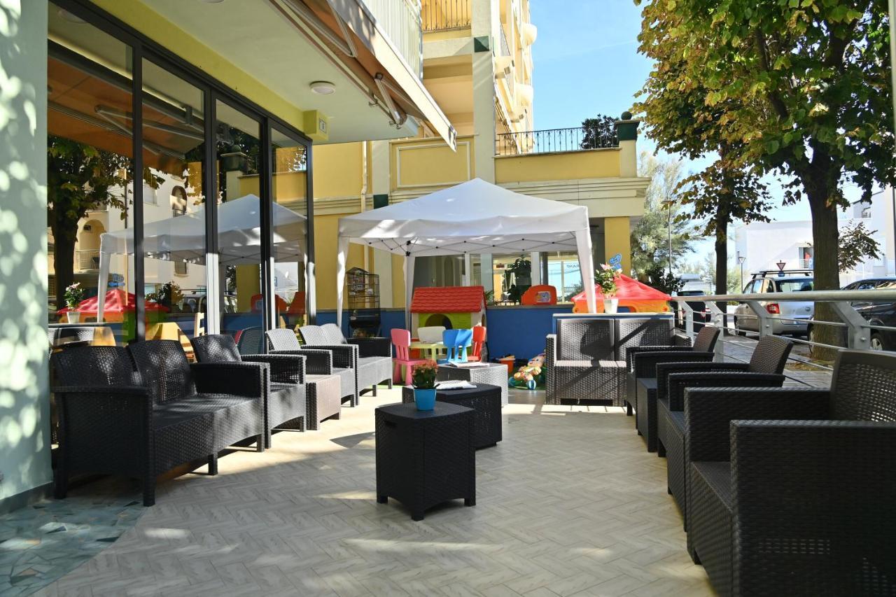 Hotel Italy Misano Adriatico Εξωτερικό φωτογραφία