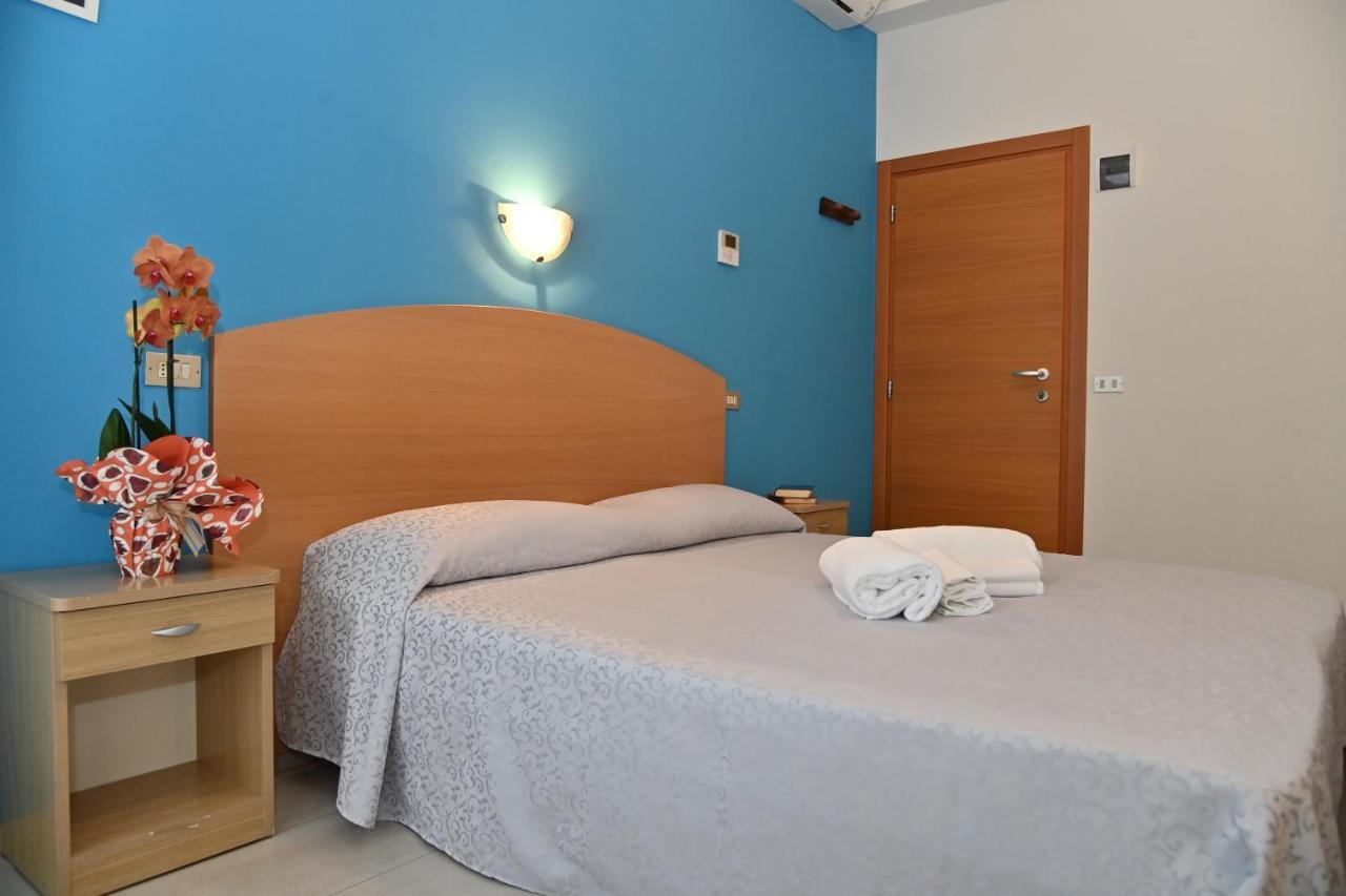 Hotel Italy Misano Adriatico Εξωτερικό φωτογραφία