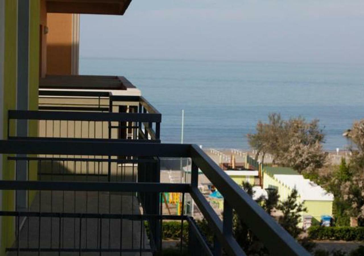 Hotel Italy Misano Adriatico Εξωτερικό φωτογραφία